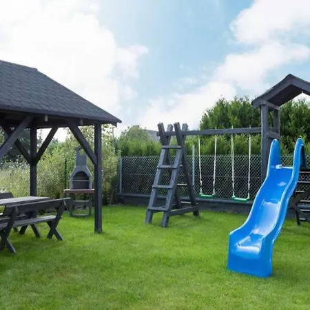 Holiday Home In Kolczewo Near Baltic Beaches, Cleaning Included * 쿠크제보